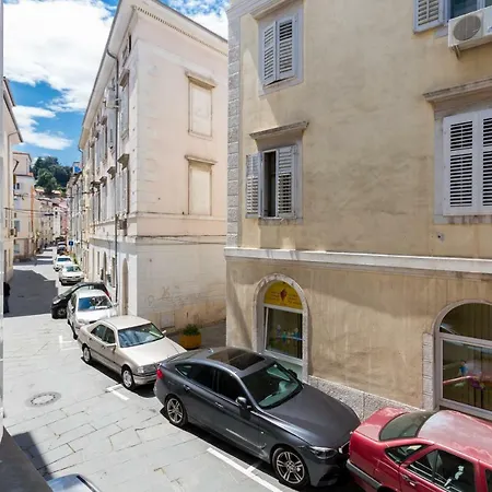 Apartment Petka Piran